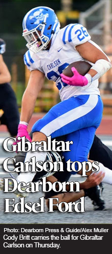 Gibraltar Carlson football rolls past Edsel Ford